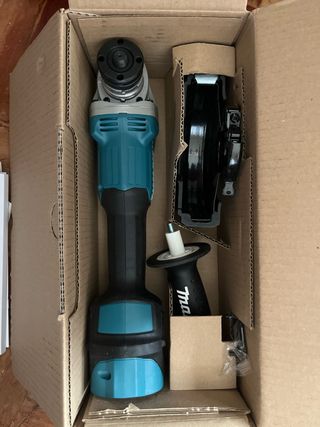 Radial Makita DGA511Z 125mm (5) 18V