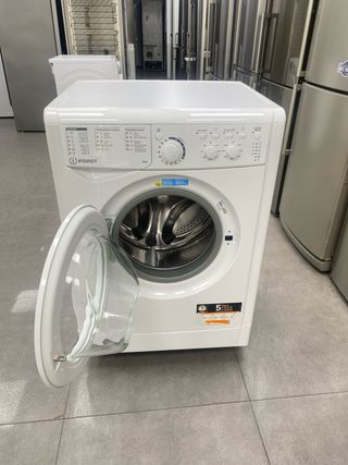 Lavadora Indesit 6kg clase F 1200rpm carga frontal