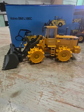 Volvo BM L180C Pala Cargadora 1:50 Scoop