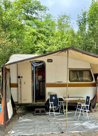 Caravana Versalles Moncayo 370L