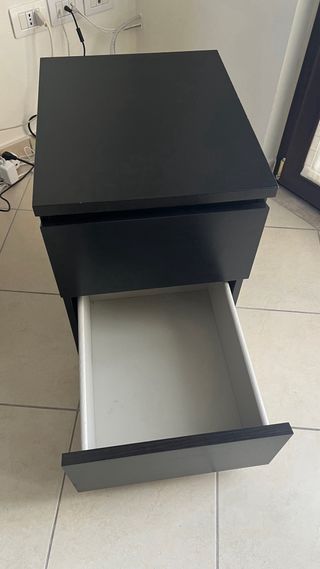 Comodino Ikea Malm Nero