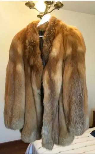 Abrigo de lomos de zorro canadiense