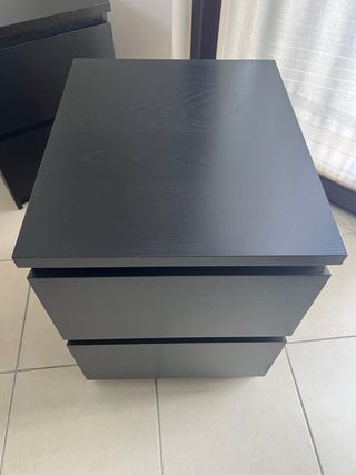 Comodino Ikea MALM nero