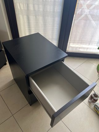 Comodino Ikea MALM nero