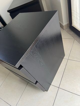 Comodino Ikea MALM nero