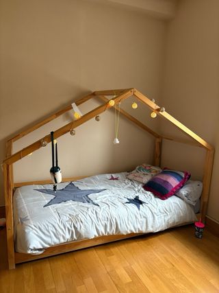 Cama Montessori tipo casita madera