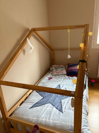 Cama Montessori tipo casita madera