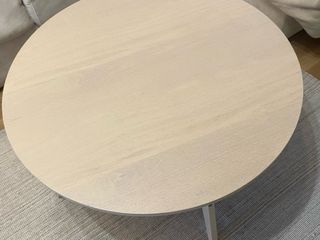 Mesa redonda Ikea beige madera