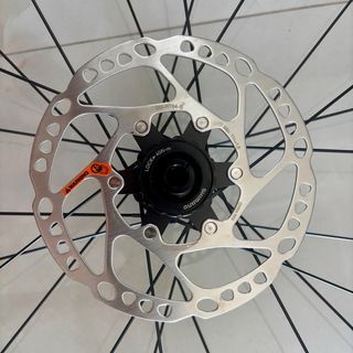 Rueda Mavic Aksium 700