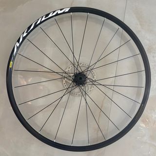 Rueda Mavic Aksium 700