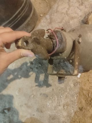 Lámpara industrial antigua para restaurar