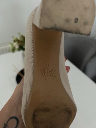 Botines calcetín Zara beige tacón bloque.