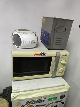Microondas y Frigorífico Pequeño
