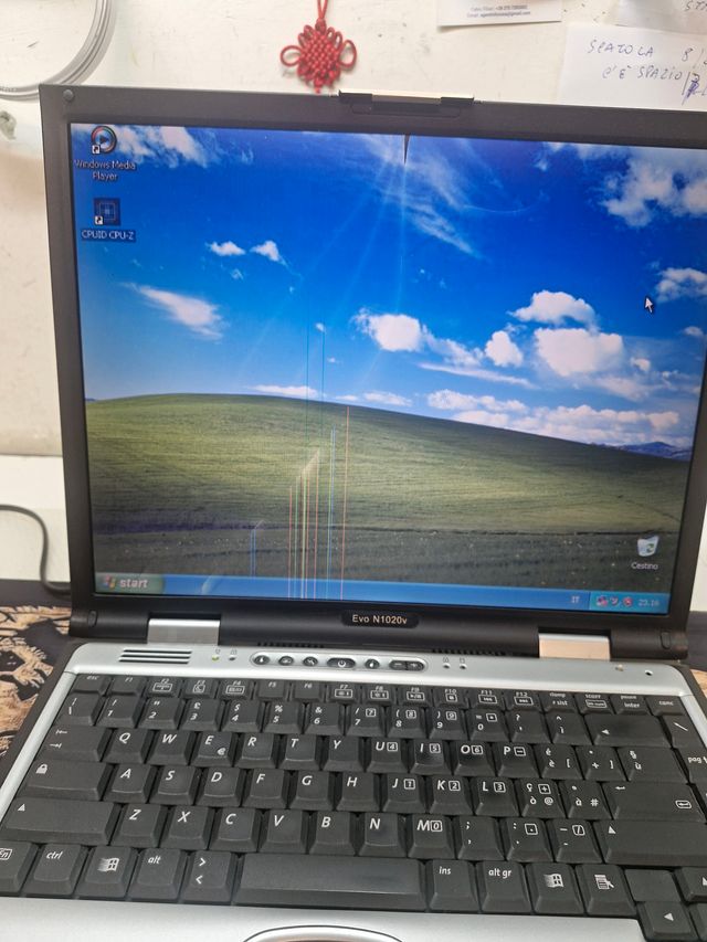 Compaq PP2150 Laptop Intel 1.80GHz 256MB RAM