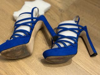 Sandalias de tacón azul