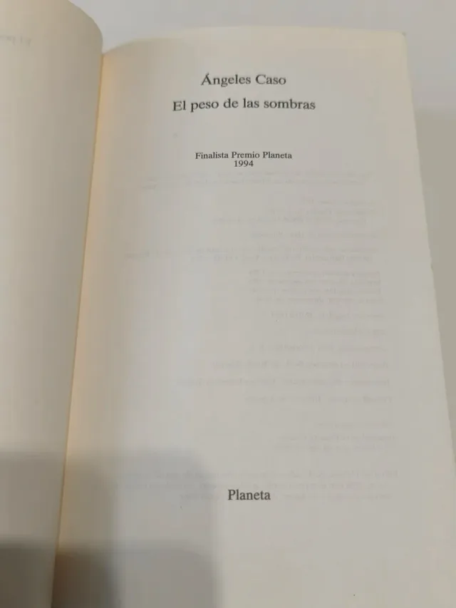El peso de las sombras Finalista Premio Planeta