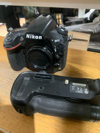 Nikon D810 + Battery Grip Originale MB-D12