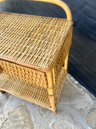 Tavolino in bambù e vimini