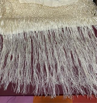 Mantón de Manila de seda bordado a mano