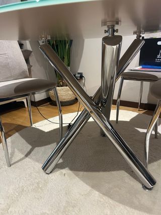 Mesa y 4 Sillas Comedor diámetro de la mesa 110