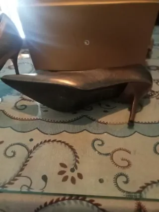 Zapatos de tacón dorados/plateados