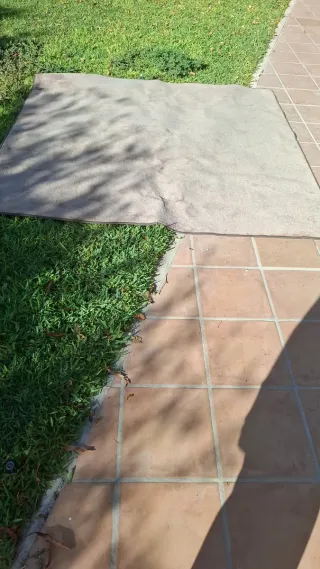 Tappeto beige e marrone a pelo corto, 2 x 2 m