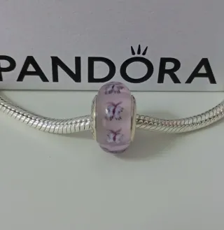 Par Charms Mariposa Murano Pandor.