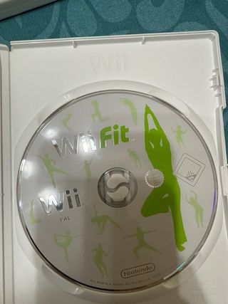 Wii Balance Board + Wii fit