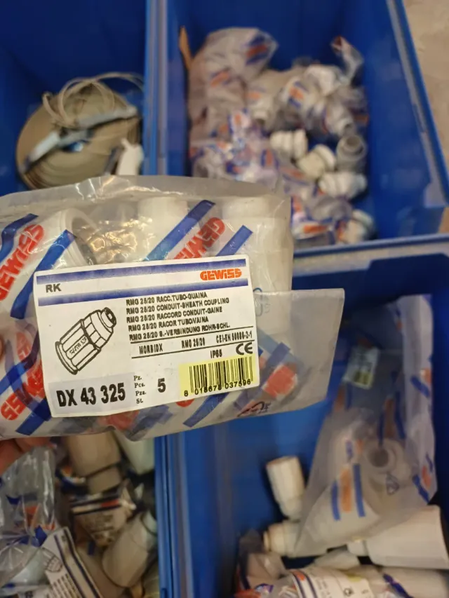 Lote material fontanería PVC