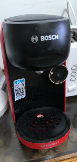 Cafetera Tassimo Bosch Roja