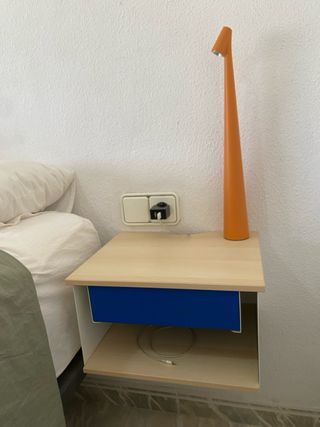 Mesita de noche Ikea 1 día uso madera