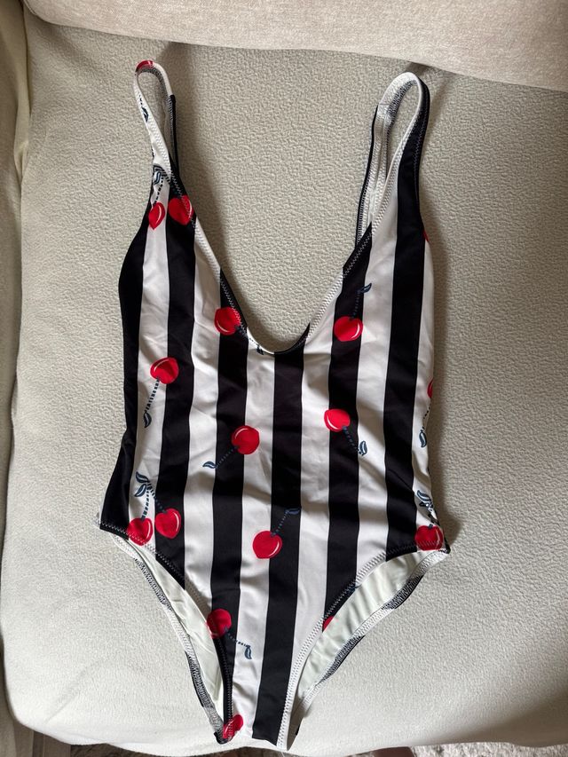 Bañador rayas y cerezas
