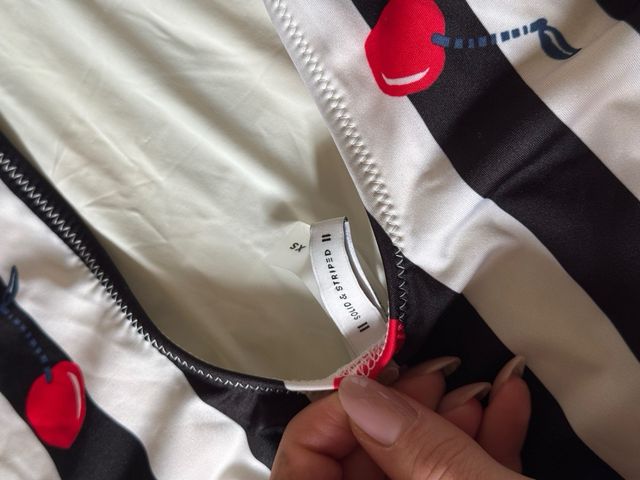 Bañador rayas y cerezas