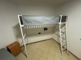 Cama alta Ikea Vitval 90x200 con colchón de regalo