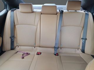 Lexus ES 2.5 300h Premium