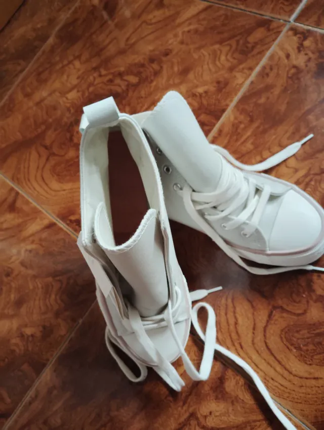 Zapatillas deportivas altas blancas