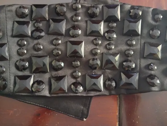 Cinturones de pedrería negros