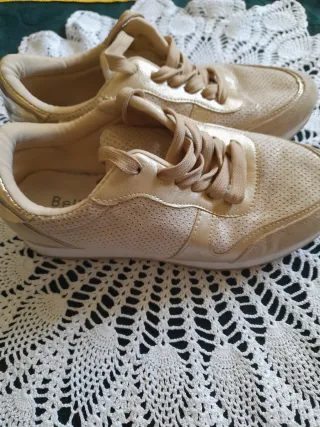 Zapatos mujer beige y dorado