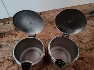 Jarra leche y café metal plateado inoxidable