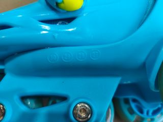 Patines Ajustables T 27-30 + Casco y Protecciones