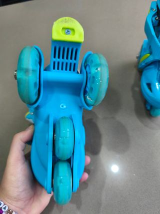 Patines Ajustables T 27-30 + Casco y Protecciones