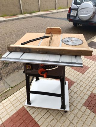 Sierra de mesa TACKLIFE