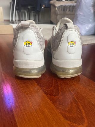Nike Air Vapormax Plus Beige/Gris/Blanco