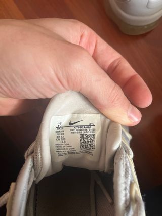 Nike Air Vapormax Plus Beige/Gris/Blanco