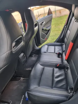 Mercedes-Benz Clase CLA 2015