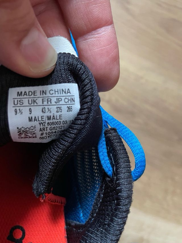 Adidas 
Entrenamiento Azul