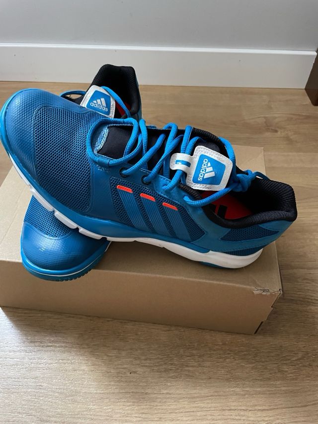 Adidas 
Entrenamiento Azul