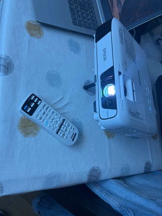 Proyector Epson Negro