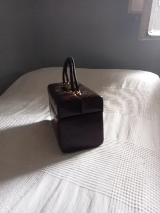 Neceser vintage piel serpiente cierre dorado