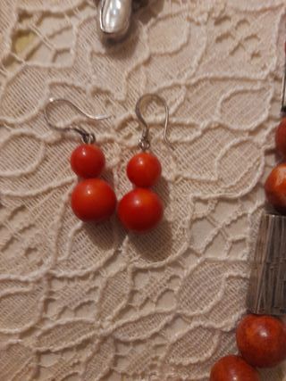 Conjunto Plata y Coral Rojo
